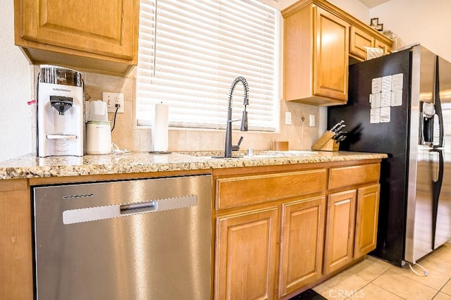3235 N Arroyo Ave, Fresno, CA 93727 - photo 12
