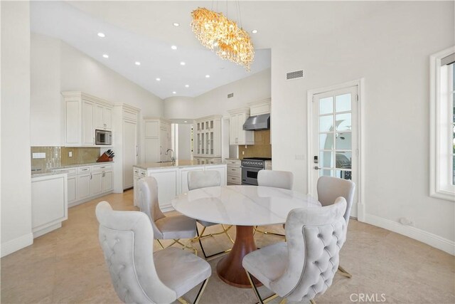 13320 Mulholland Dr, Beverly Hills, CA 90210 - photo 15