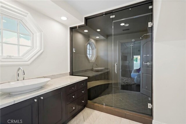 13320 Mulholland Dr, Beverly Hills, CA 90210 - photo 33