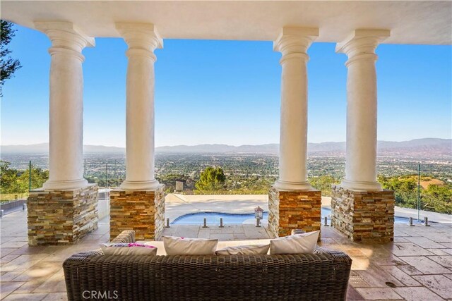 13320 Mulholland Dr, Beverly Hills, CA 90210 - photo 52