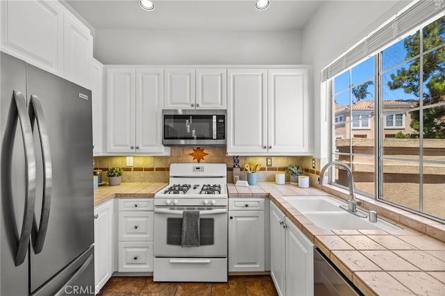 10 Torrigiani Aisle, Irvine, CA 92606 - photo 16
