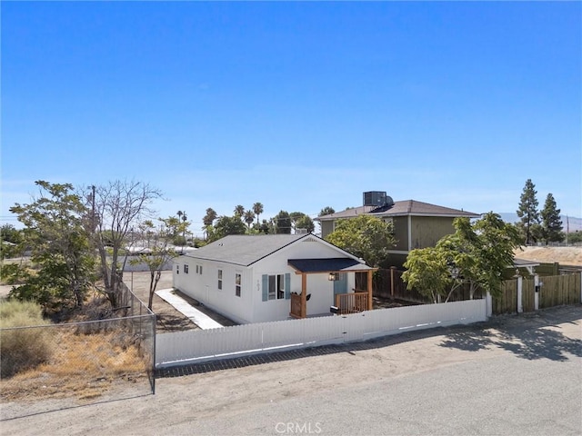 102 Jackson St, Taft, CA 93268 - photo 30