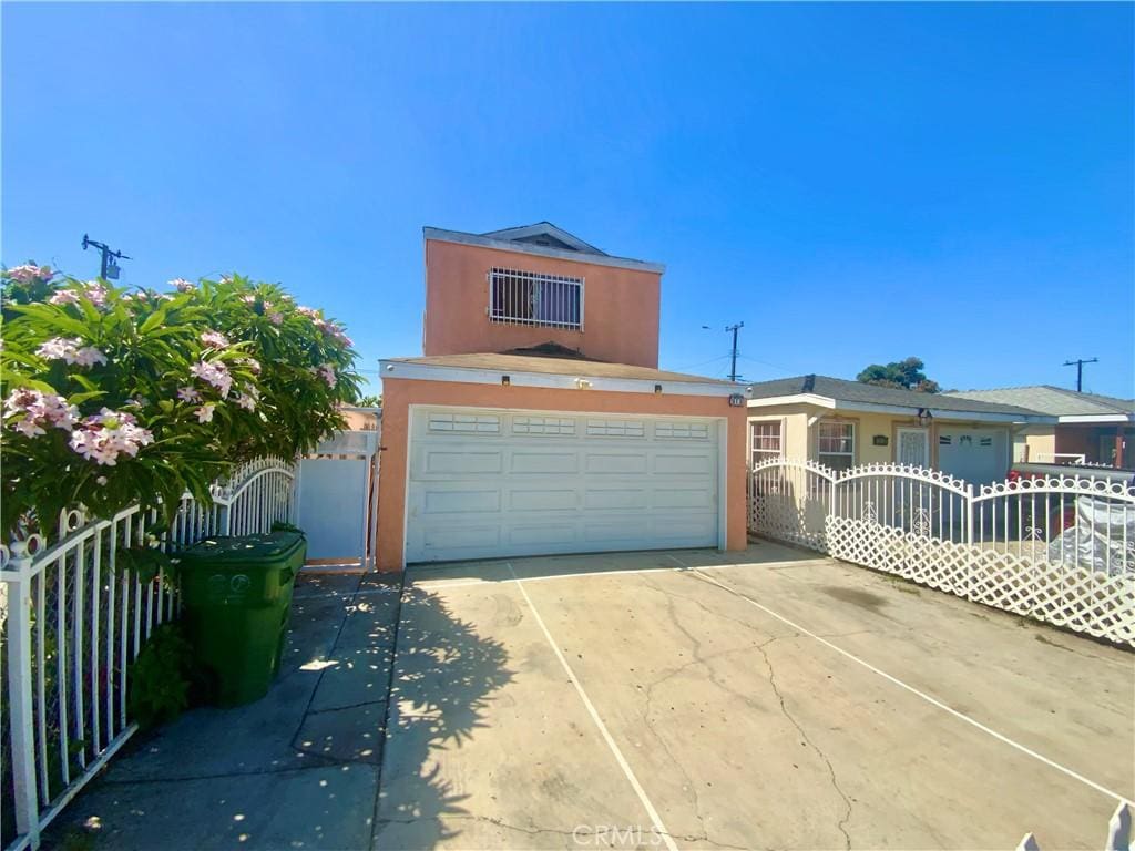 918 W Cedar St, Compton, CA 90220 - photo 1