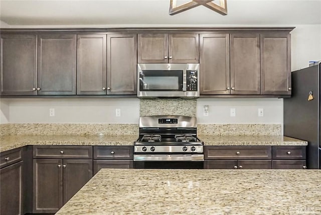 32159 Pony Tracks Ct, Winchester, CA 92596 - photo 18