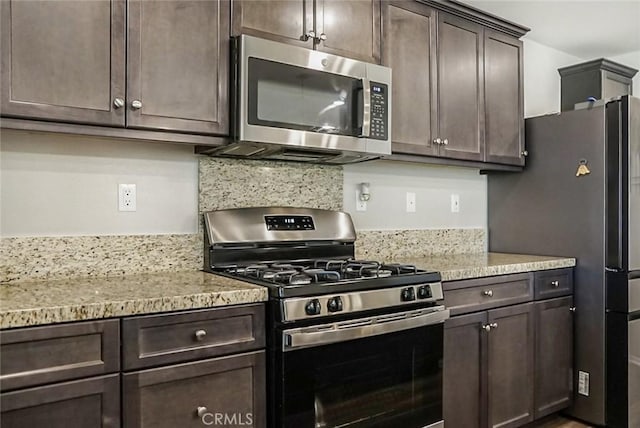 32159 Pony Tracks Ct, Winchester, CA 92596 - photo 17