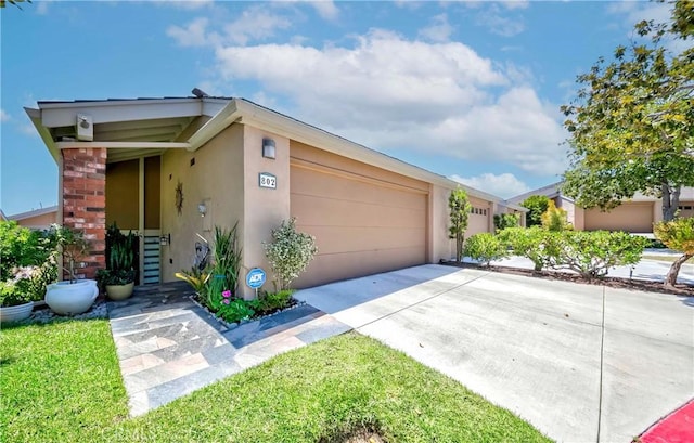 802 W Glenwood Cir, Fullerton, CA 92832 - photo 1