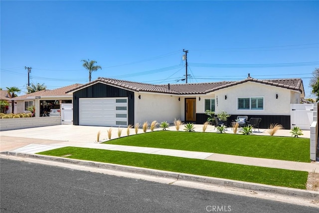 14621 Chalet Ln, Huntington Beach, CA 92647 - photo 4