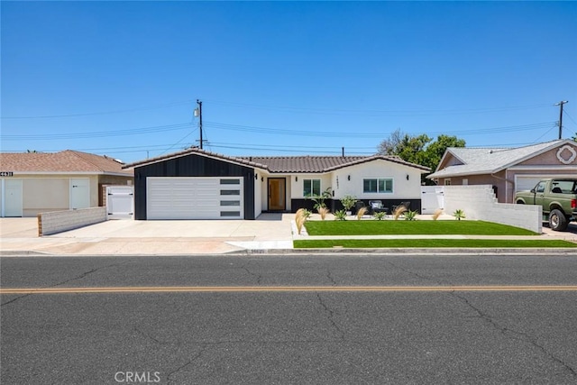 14621 Chalet Ln, Huntington Beach, CA 92647 - photo 3