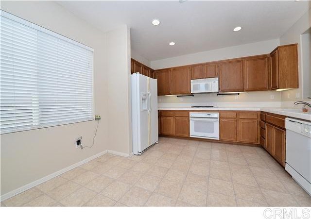 1300 Caminito Capistrano Unit 2, Chula Vista, CA 91913 - photo 3