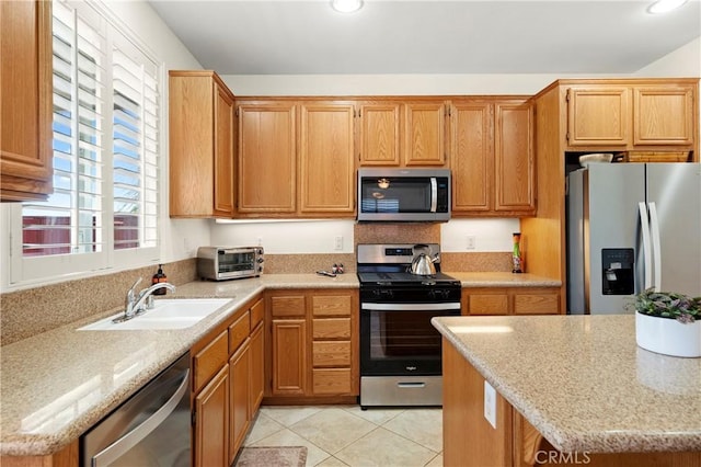 212 Hoch Way, Hemet, CA 92545 - photo 9