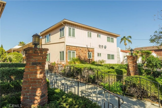 919 E Ln Palma Dr Unit 4, Inglewood, CA 90301 - photo 1