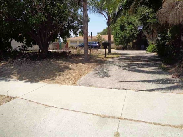 8801 Hayvenhurst Ave, North Hills, CA 91343 - photo 1