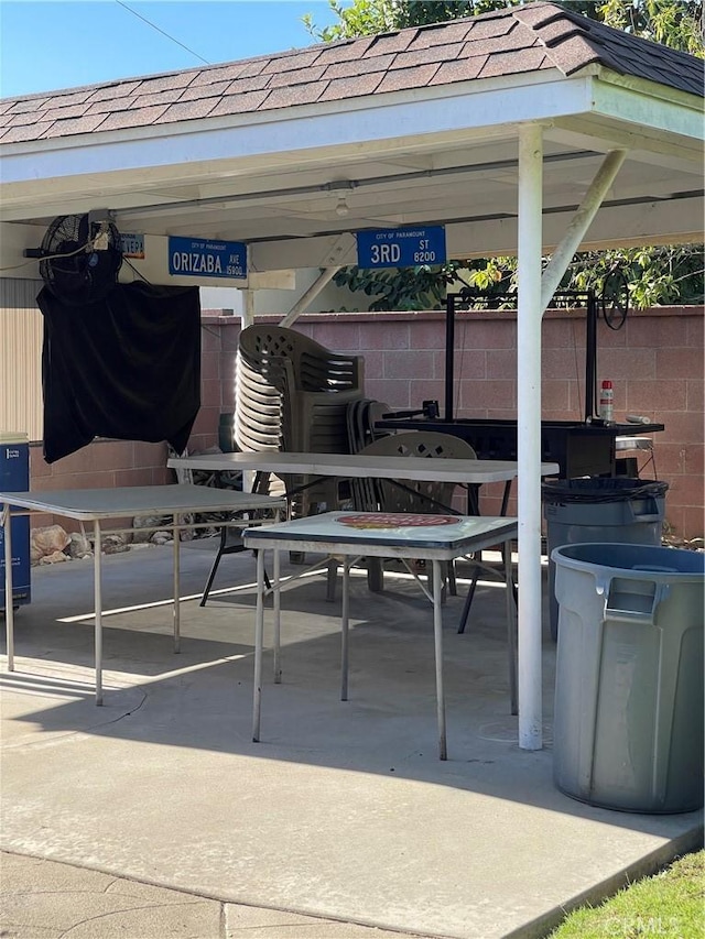 8133 2nd St, Paramount, CA 90723 - photo 2
