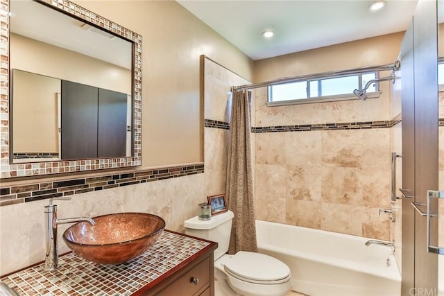 14862 Sabre Ln, Huntington Beach, CA 92647 - photo 22