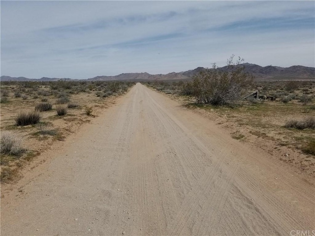 Listing photo 2 for 34558 Cattleman, Lucerne Valley CA 92635