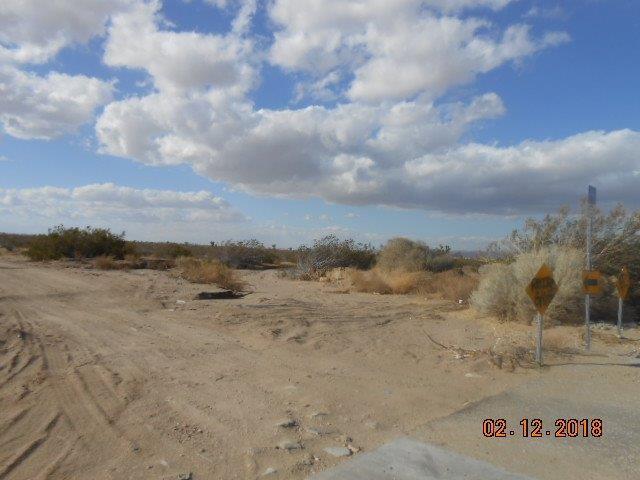 Listing photo 3 for 0 Luna Rd, Victorville CA 92392