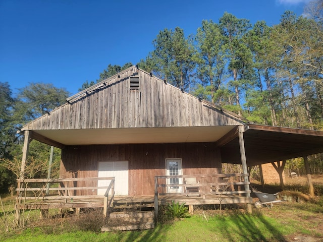 view of property exterior