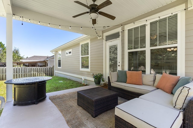 view of patio featuring outdoor lounge area and ceiling fan