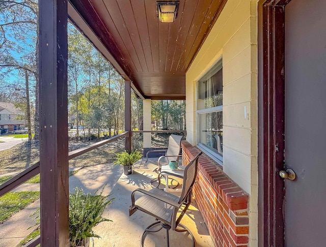 view of patio / terrace with covered porch