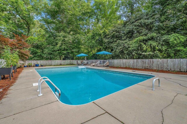 988 Timber Run, Havana, FL 32333 - view of swimming pool with a patio area and a fenced backyard