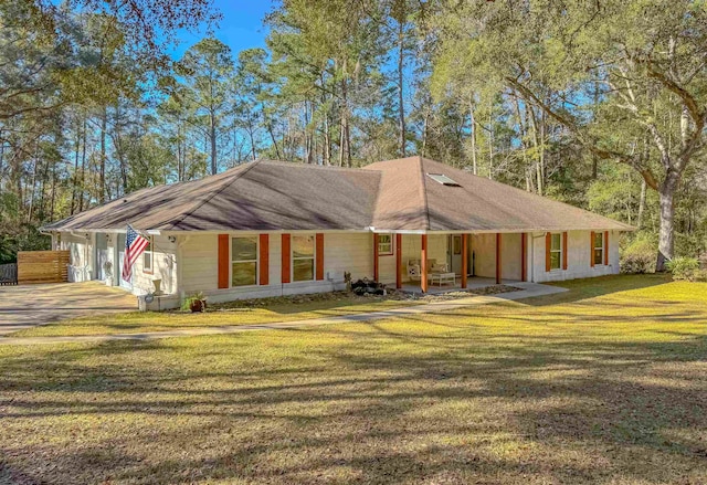2825 Turkey Hill Trl, Tallahassee, FL 32312 - ranch-style home with a front lawn and covered porch