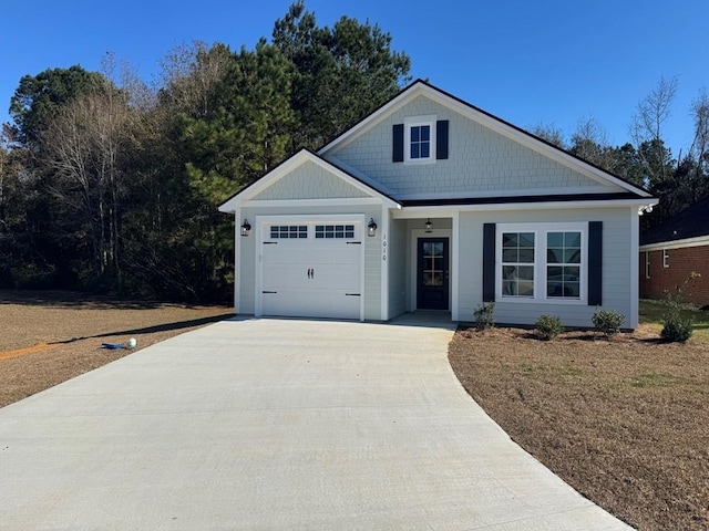 view of front facade featuring a garage