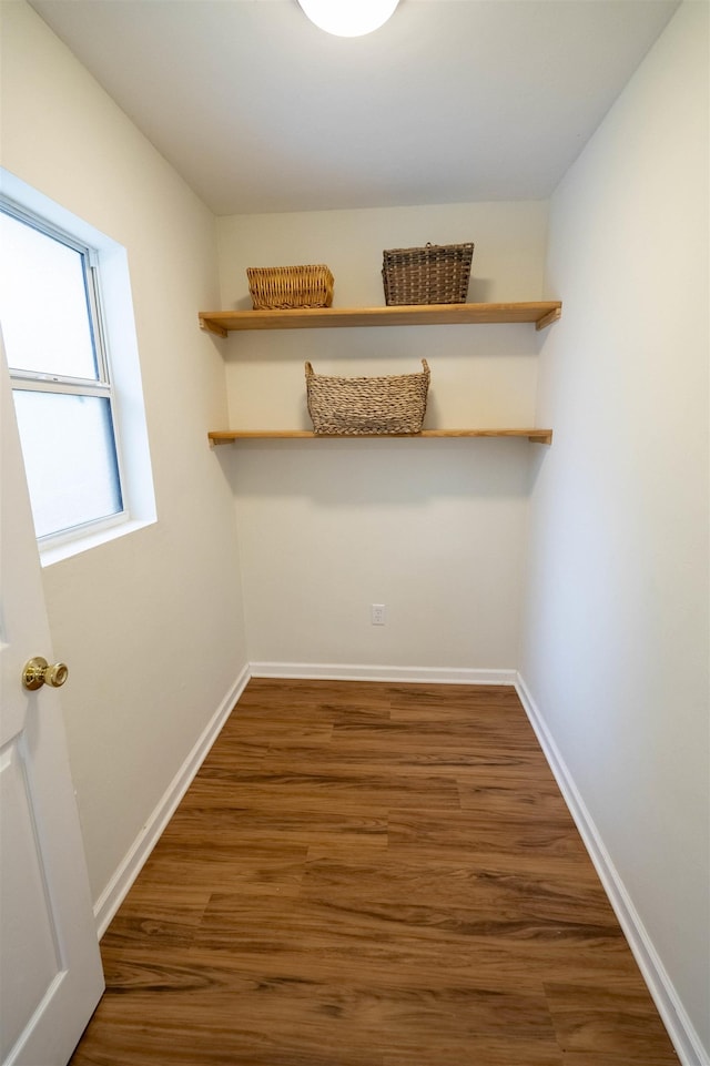 6611 Crooked Creek Rd, Tallahassee, FL 32311 - spacious closet with wood finished floors