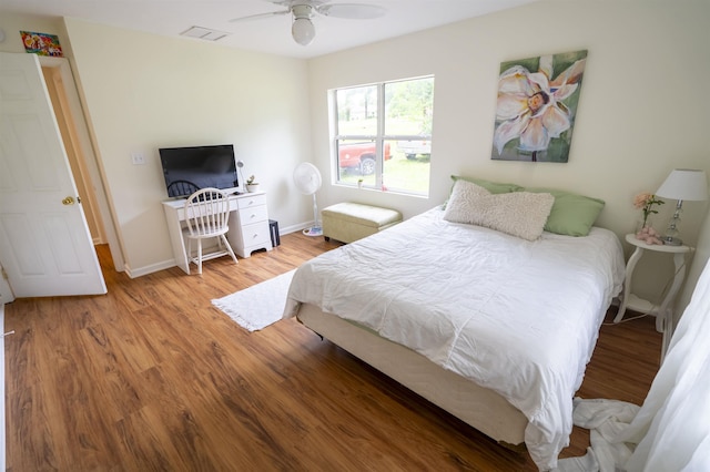 6611 Crooked Creek Rd, Tallahassee, FL 32311 - bedroom with wood finished floors and ceiling fan