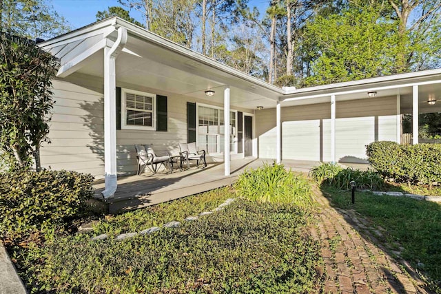 view of front of house with covered porch