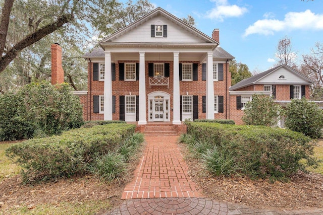 view of neoclassical / greek revival house