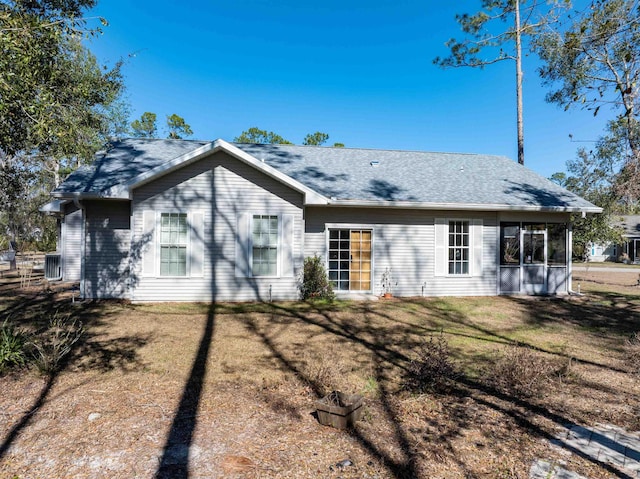 23380 Elmwood Ln, Live Oak, FL 32064 - rear view of property featuring a shingled roof