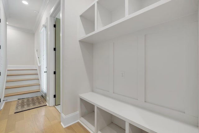 1261 N Duval St, Tallahassee, FL 32303 - mudroom with light wood finished floors, ornamental molding, baseboards, and recessed lighting
