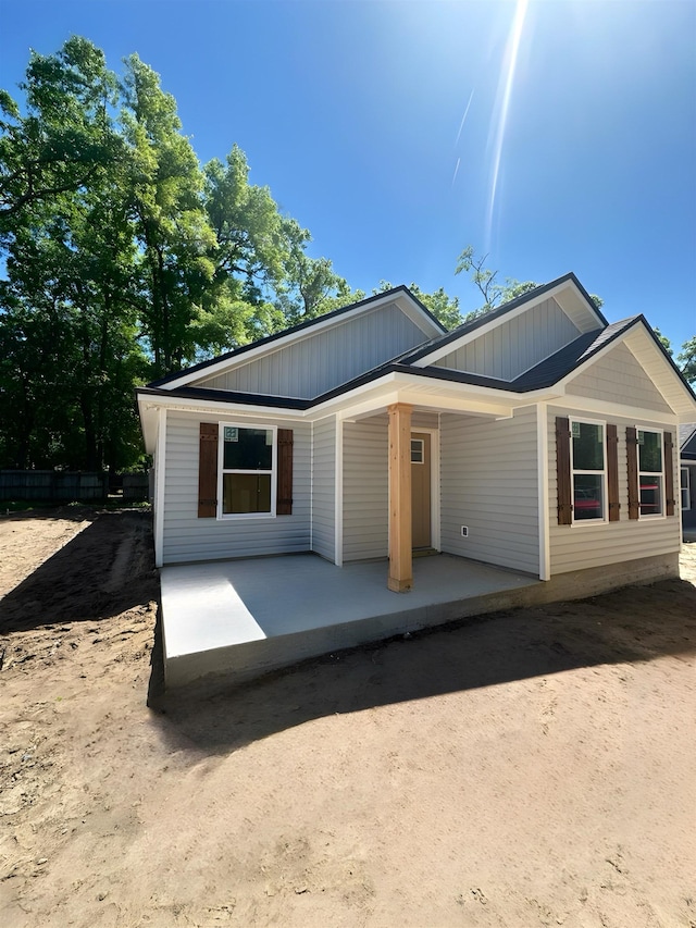 view of front of property