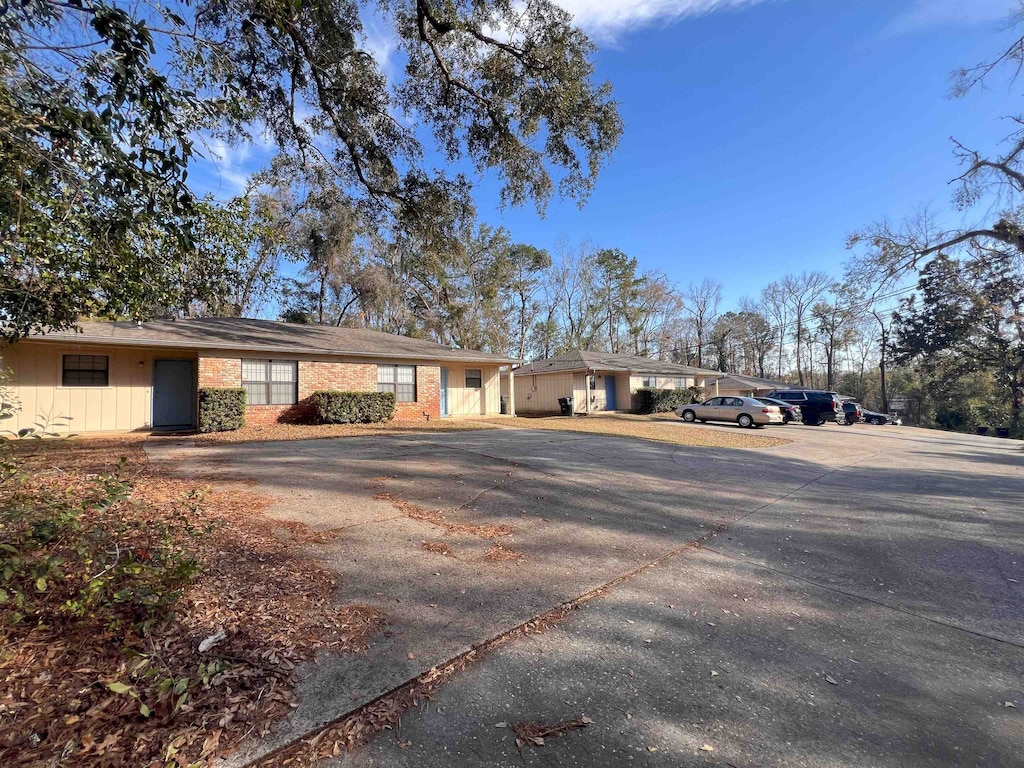 1567 Live Oak Dr Unit Ab, Tallahassee, FL 32301 - photo 1