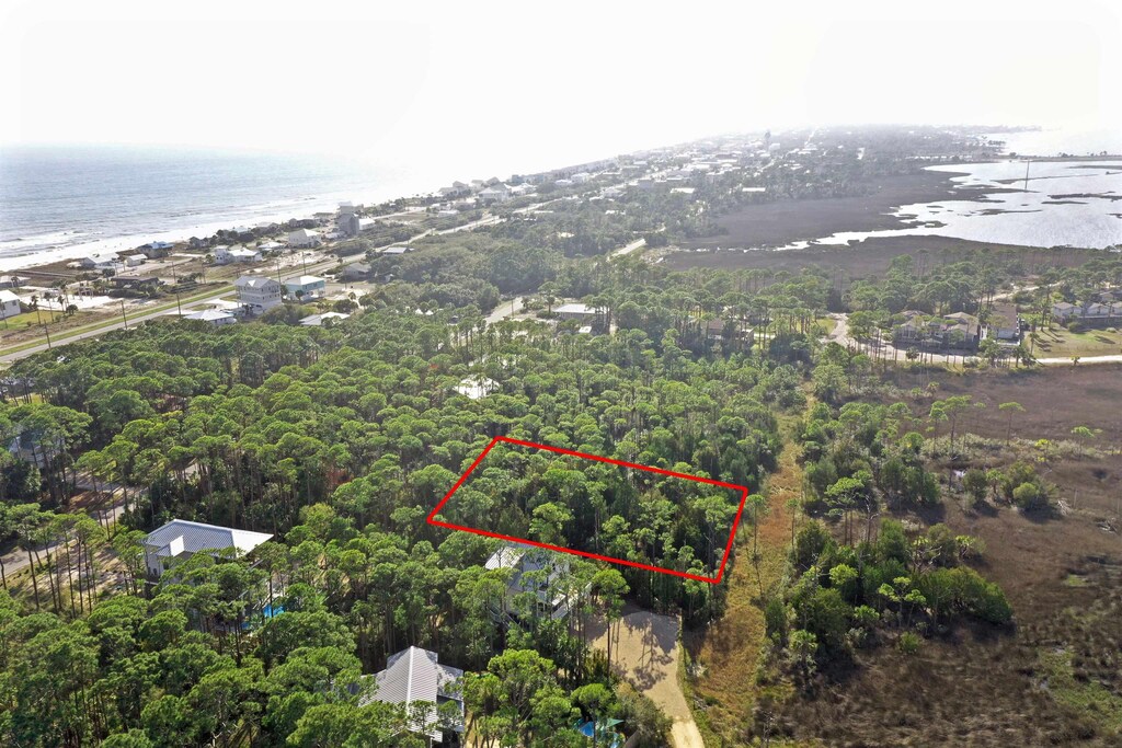 578 E Bayshore Dr, Saint George Islan, FL 32328