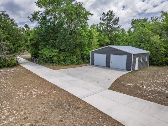 view of detached garage