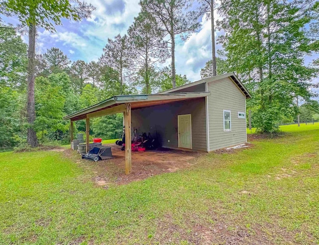 view of outbuilding featuring a carport