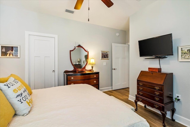 7277 White Clover Ct, Tallahassee, FL 32311 - bedroom with wood finished floors, baseboards, and ceiling fan
