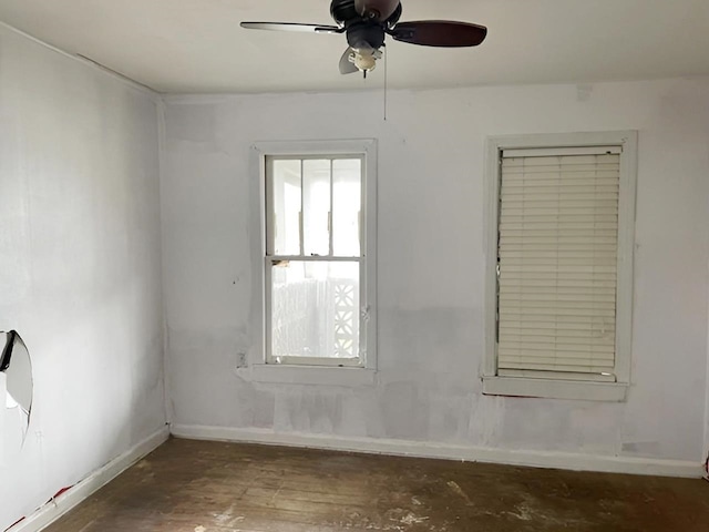 unfurnished room featuring ceiling fan