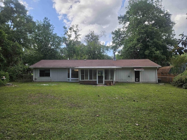 2305 Carrick Ct, Tallahassee, FL 32309 - ranch-style home with a sunroom