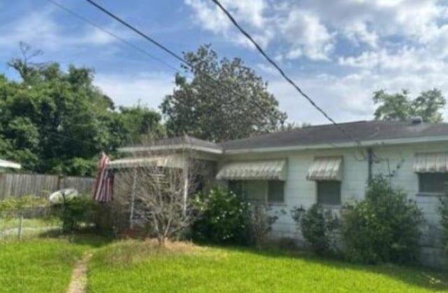 2026 Desiree Ct, Tallahassee, FL 32304 - back of property featuring fence and a lawn