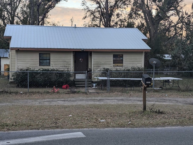 view of front of property