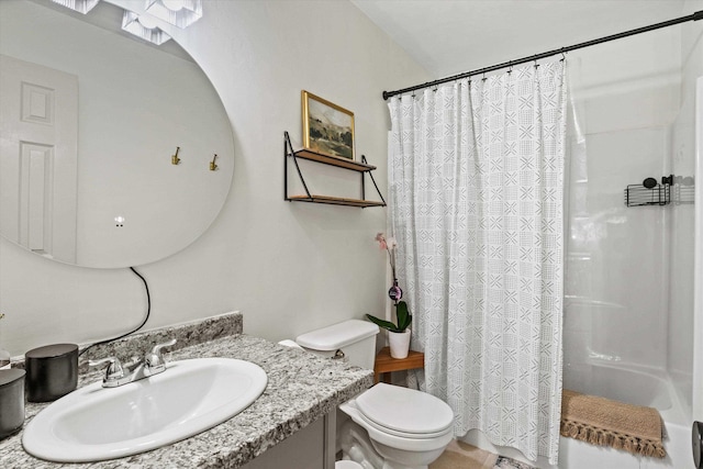full bath featuring toilet, a shower with curtain, and vanity