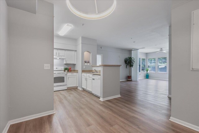 2801 Chancellorsville Dr Unit 1217, Tallahassee, FL 32312 - carpeted cinema room with ornamental molding and recessed lighting