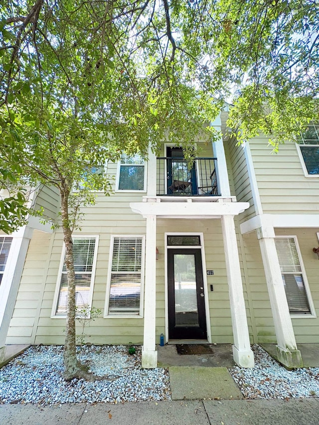 1417 Pullen Rd Unit 402, Tallahassee, FL 32303 - view of front facade with a balcony