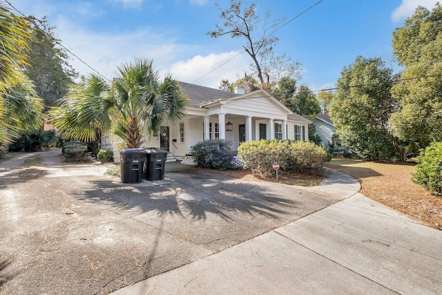 view of front of home