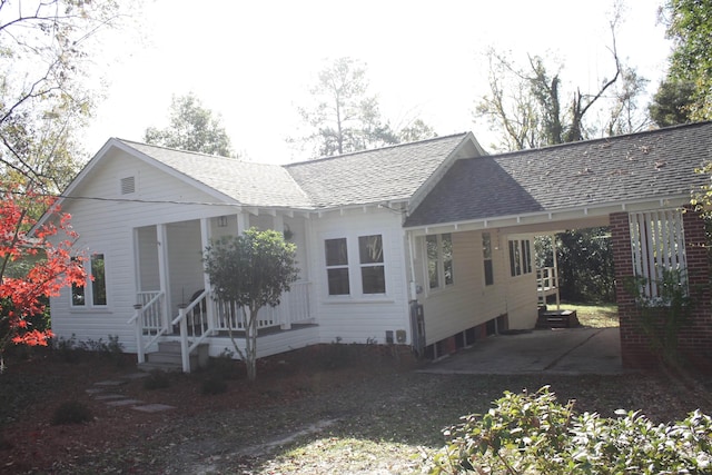 view of front of house with a porch