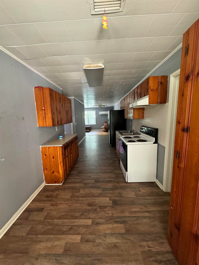 kitchen with crown molding, white range with electric stovetop, black refrigerator, sink, and dark wood-type flooring