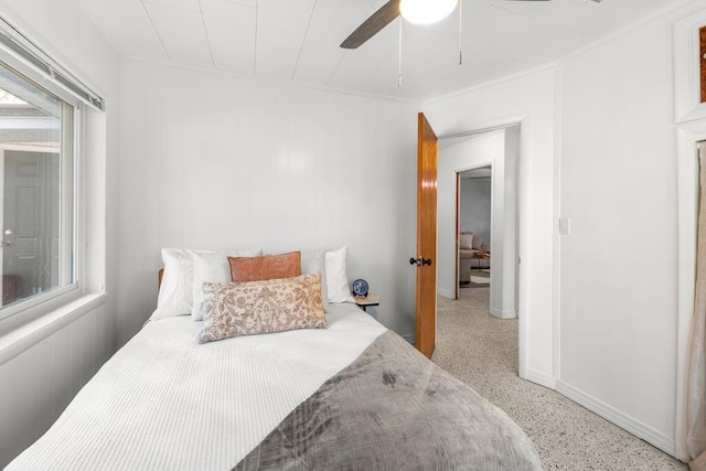 bedroom with ceiling fan