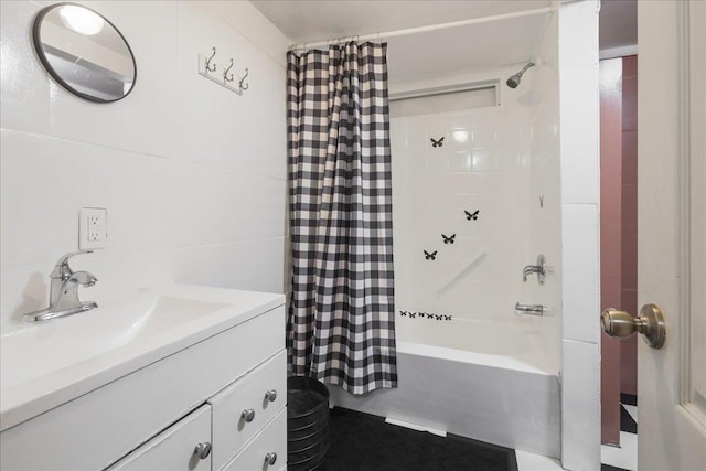 698 Liberty Rd, Quincy, FL 32351 - bathroom featuring shower / bath combo with shower curtain and vanity